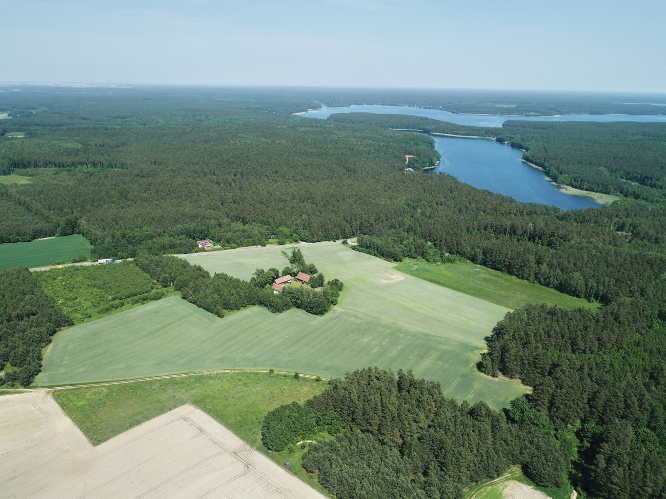 Osada nad jeziorem Plusznym